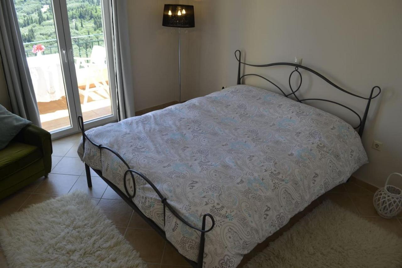 Ermina'S Gaze Apartment Agioi Deka  Ngoại thất bức ảnh